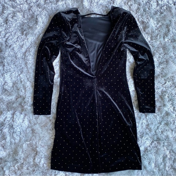 Express NWOT Black Velour Studded Dress Size 2 - Picture 8 of 11